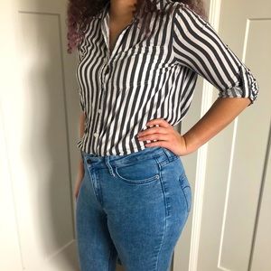 Velvet Heart Grey & White Striped Button Up Shirt